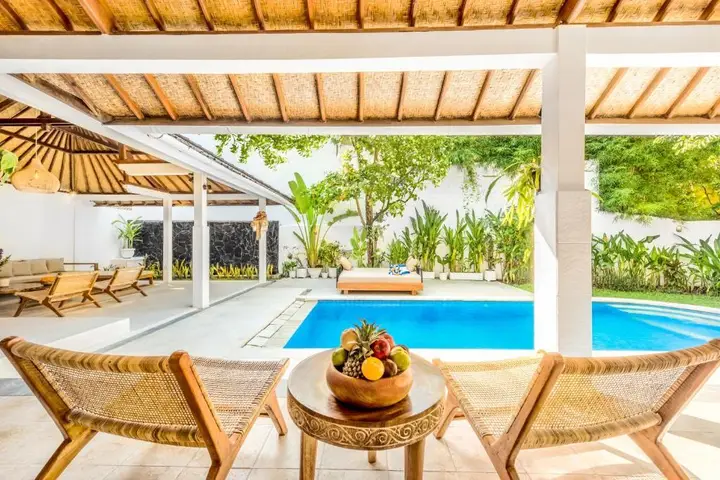 Villa Barcelona - Private 5 BDR Villa in Seminyak, Best Location, large Pool & Garden — фото 4