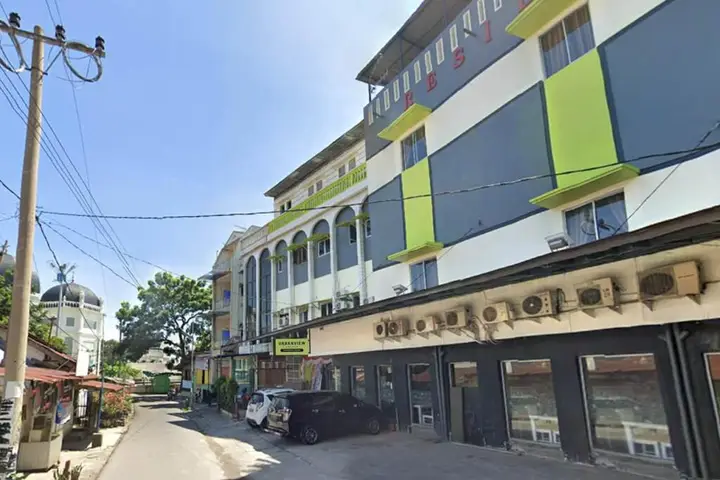 Urbanview Hotel Syariah Residence Medan — фото 1