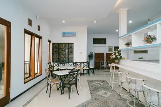 Маланг: Urbanview Hotel Griya Surya Malang by RedDoorz