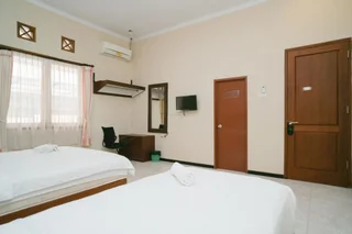 Маланг: Urbanview Hotel Griya Surya Malang by RedDoorz
