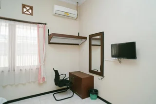 Маланг: Urbanview Hotel Griya Surya Malang by RedDoorz