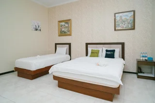 Маланг: Urbanview Hotel Griya Surya Malang by RedDoorz