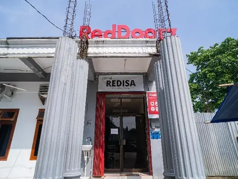 Маланг: RedDoorz near Universitas Merdeka Malang 2