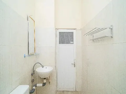 Маланг: RedDoorz near Universitas Merdeka Malang 2