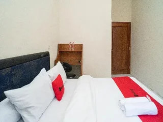 Маланг: RedDoorz near Universitas Merdeka Malang 2