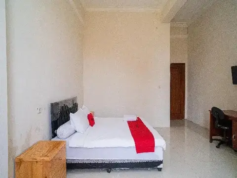 Маланг: RedDoorz near Universitas Merdeka Malang 2