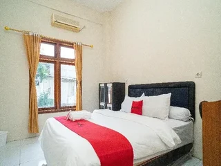 Маланг: RedDoorz near Universitas Merdeka Malang 2