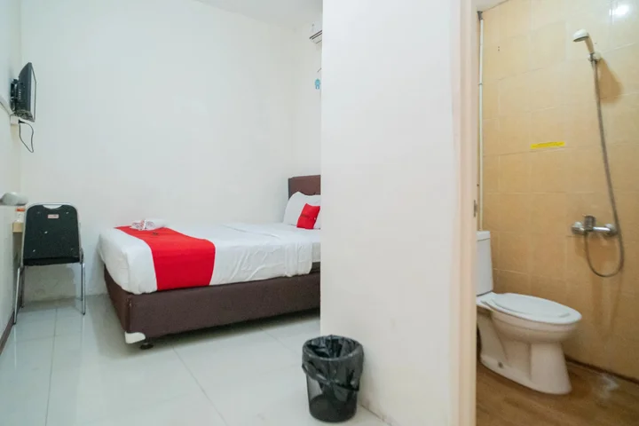 Маланг: RedDoorz near Terminal Arjosari 2