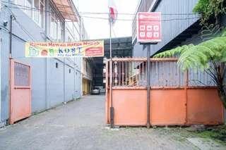Маланг: RedDoorz near Terminal Arjosari 2