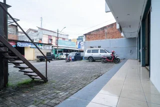 Тангеранг: RedDoorz near Stasiun Tangerang