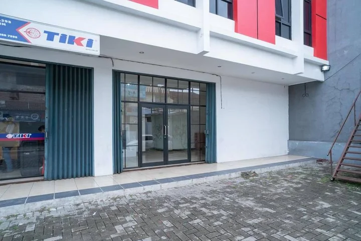 Тангеранг: RedDoorz near Stasiun Tangerang
