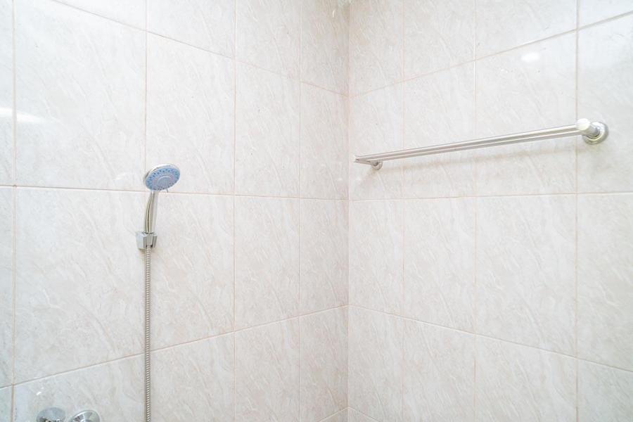 Тангеранг: RedDoorz near Stasiun Tangerang