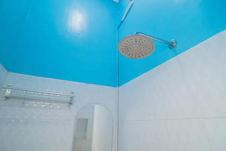Суракарта: RedDoorz near Matahari Singosaren Solo