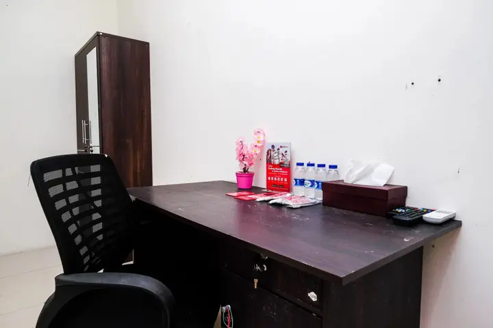 Депок: RedDoorz Syariah near RS Hermina Yogyakarta