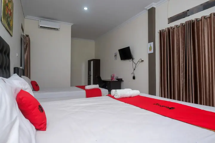 Депок: RedDoorz Syariah near RS Hermina Yogyakarta