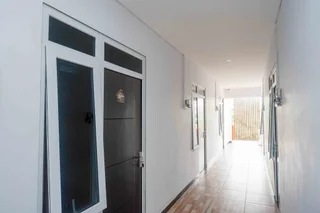 Семаранг: RedDoorz Plus near Patung Kuda Undip