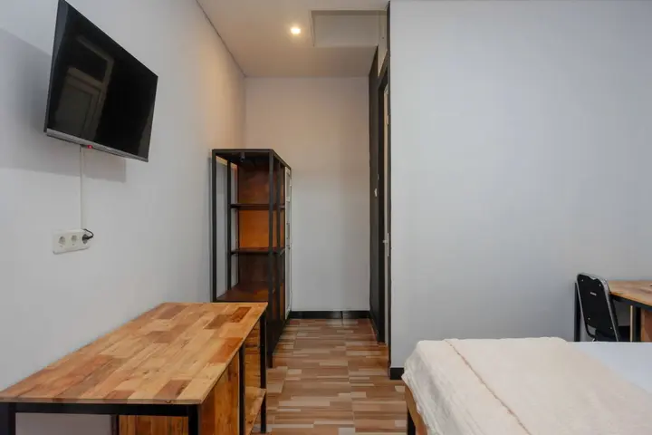 Семаранг: RedDoorz Plus near Patung Kuda Undip