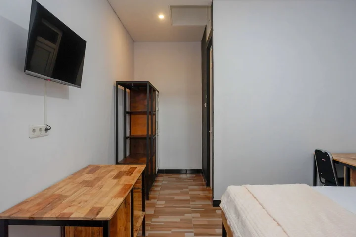 Семаранг: RedDoorz Plus near Patung Kuda Undip