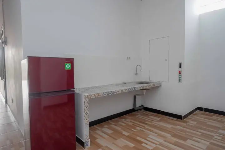 Семаранг: RedDoorz Plus near Patung Kuda Undip