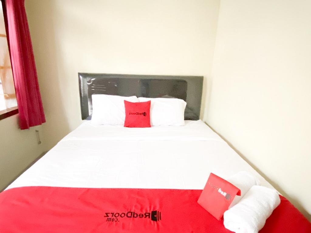 RedDoorz At Simpang Borobudur — фото 4