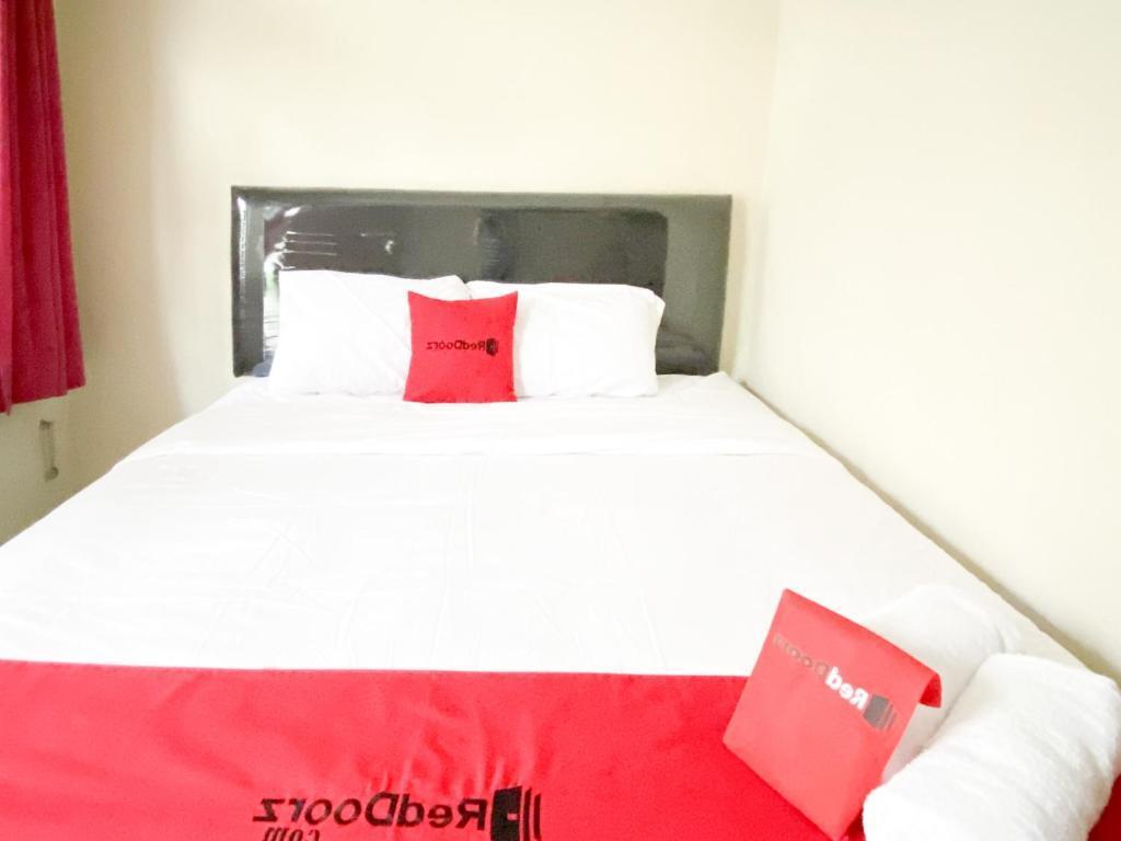 RedDoorz At Simpang Borobudur — фото 5