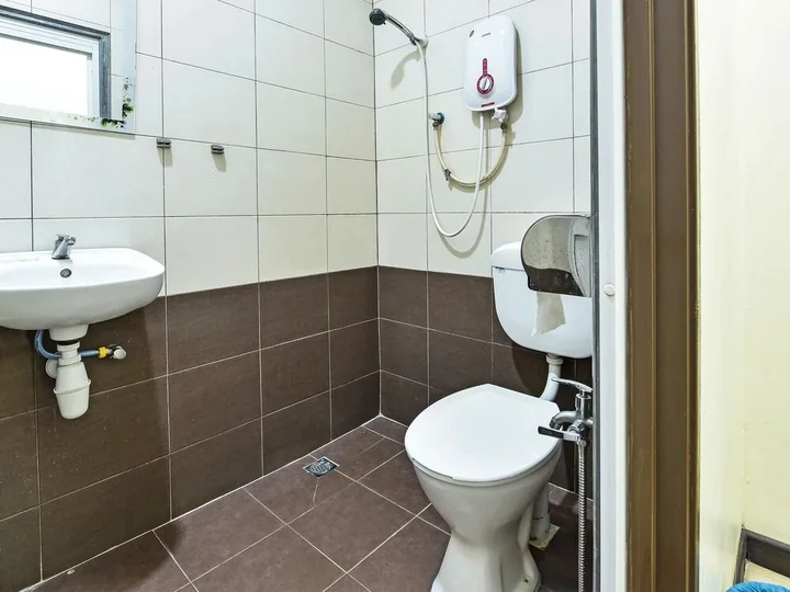 Пеканбару: OYO 90674 Wisma Syukran Syariah