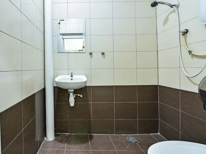 Пеканбару: OYO 90674 Wisma Syukran Syariah