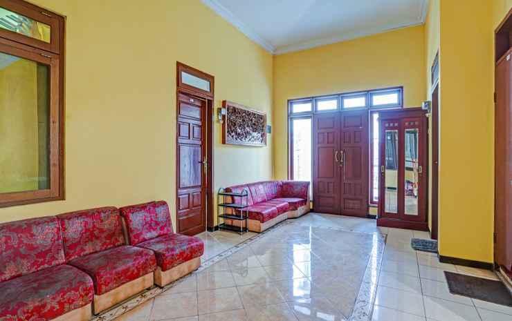 Сурабая: OYO 90611 Griya Kutisari V Residence