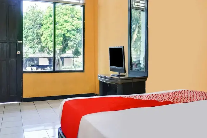 Караванг: SPOT ON 91797 Mutiara Guest House