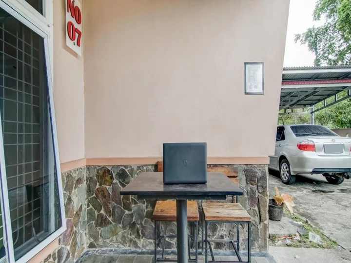 Пеканбару: SPOT ON 91875 Nayla Homestay Syariah Near Koro Koro Panam, Karaoke, Pool, & Cafe