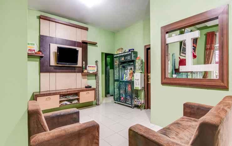 Пеканбару: SPOT ON 91875 Nayla Homestay Syariah Near Koro Koro Panam, Karaoke, Pool, & Cafe