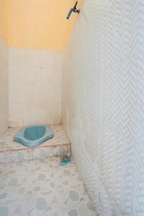 Сурабая: SPOT ON 91883 Kost 2 Putra Syariah