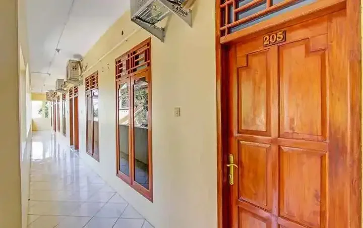 Депок: OYO 91603 Wisma Garuda