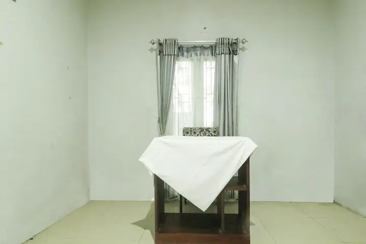 Палангкарая: OYO 90490 Hotel Nyi Rindang Near Puskesmas Jekan Raya