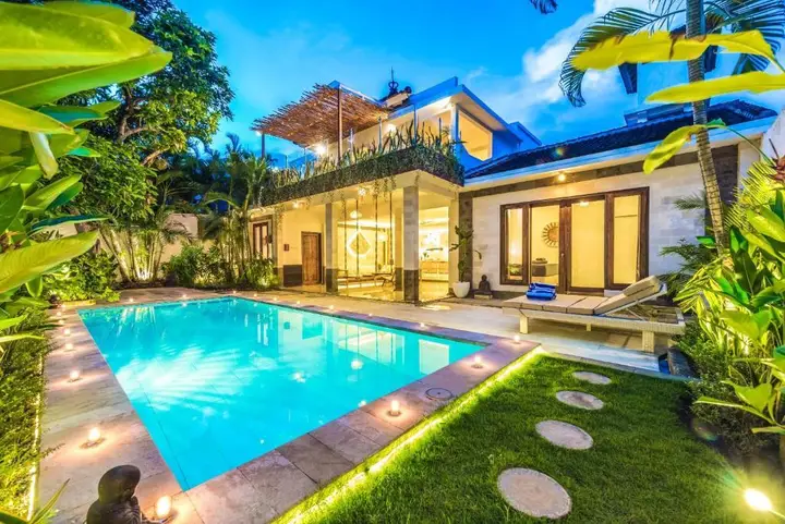 Villa Florence - 3BDR Luxury Villa, Private Pool, Walk to the Beach — фото 1