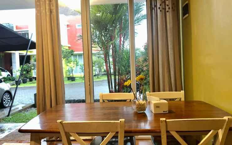 Маланг: Gerbera 4BR Villa Springhill Garden Malang