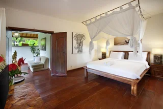 Кута: BIG Private 7 BED, 7 BATH, Goldflower Villa with 2x Pool, 2x lounge, Best location