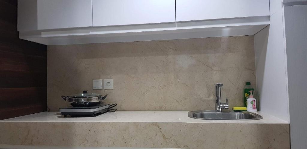 Депок: Lavenderbnb Room 2 at Uttara the Icon Apartment