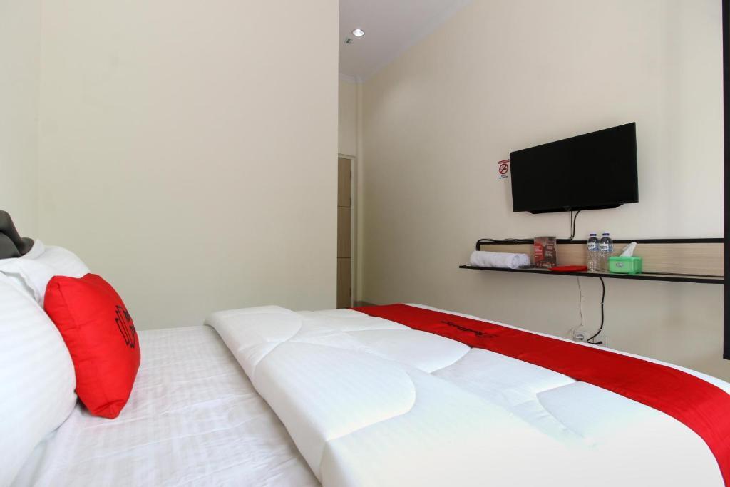Батуретно: RedDoorz near Jogja City Mall 3