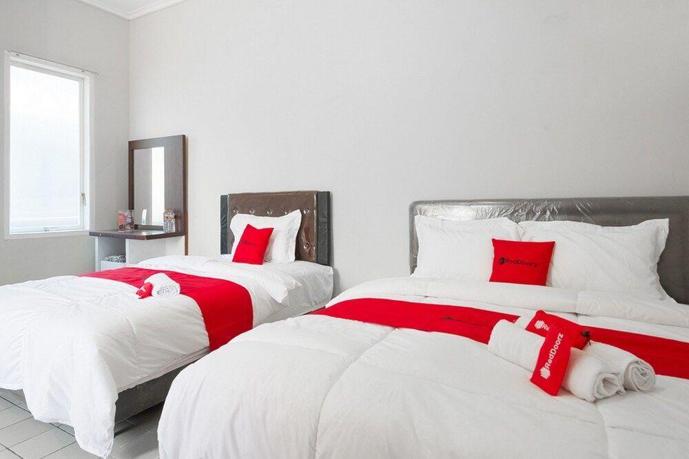 Reddoorz Near Batik Tulis Celaket 2 — фото 4