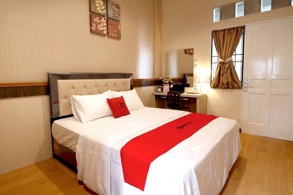 Медан: RedDoorz Plus near Universitas Sumatera Utara