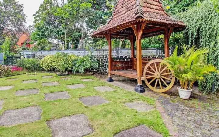 Салатига: Lanaya Guest House