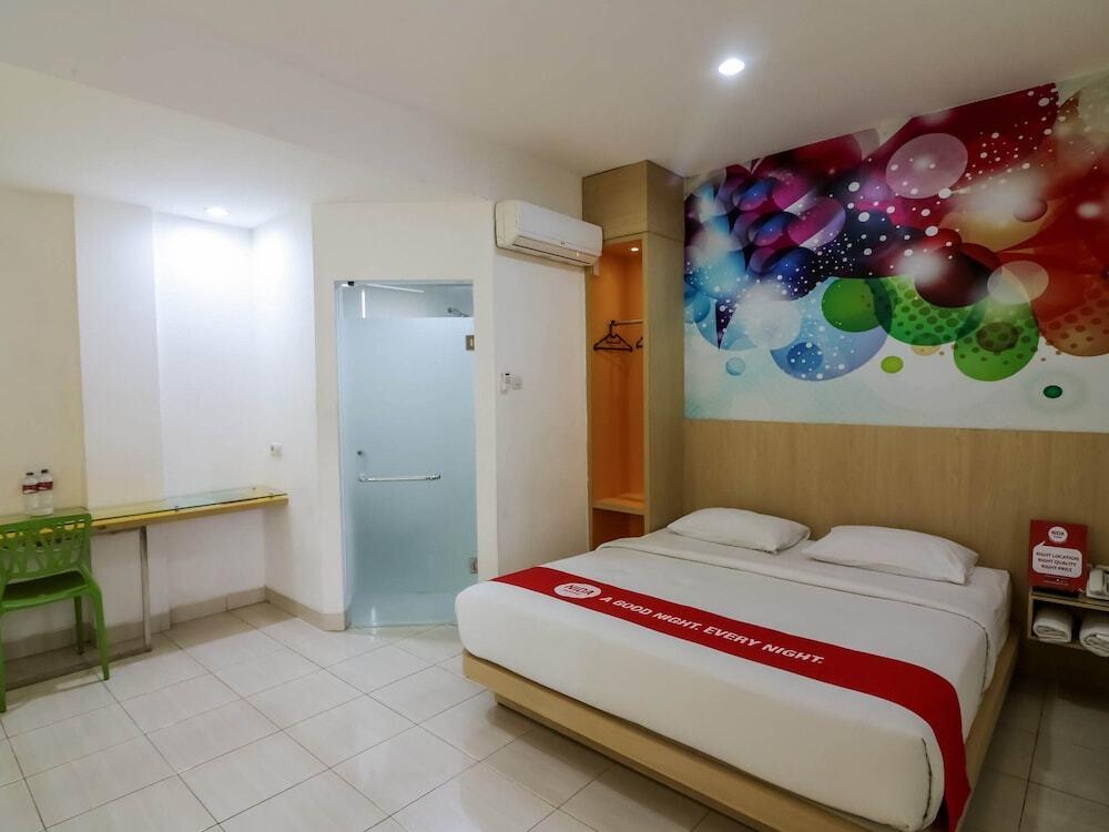 Пеканбару: Nida Rooms Tampan Universitas Riau Hr Subrantas At Mona Plaza Hotel