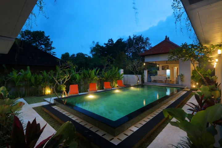 Беноа: Avisara Villa & Guest House