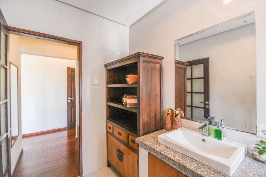 Кута: Amalia Swan Haven Villa Seminyak