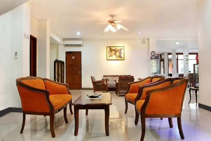 Legok: Oyo 102 Gp Residence
