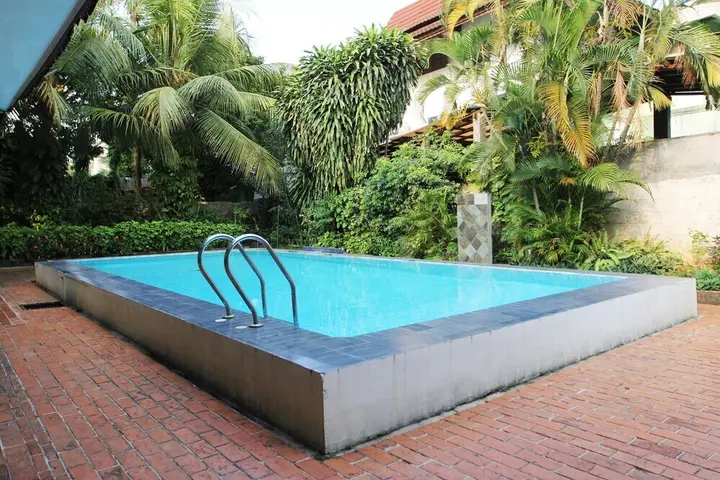 Legok: Oyo 102 Gp Residence