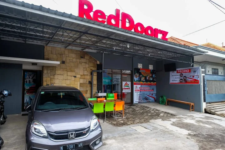 Семаранг: Reddoorz Hostel Near Lawang Sewu Semarang