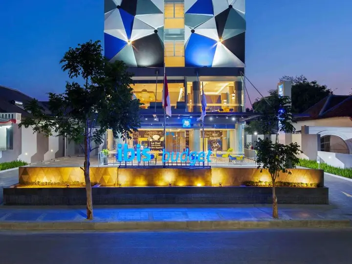 Чиребон: MD7 Hotel Cirebon