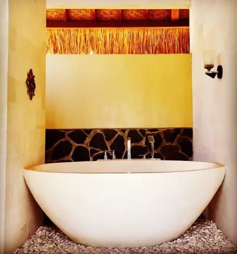 Гили Аир: Estate-like Luxury Pool Villa in Gili Air